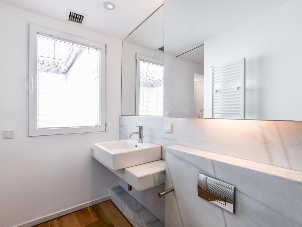 Apartamento De Diseno De Lujo En Lavapies Alquiler Temporal Madrid Exterior foto